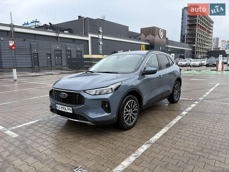 Внедорожник / Кроссовер Ford Escape 2023 в Киеве