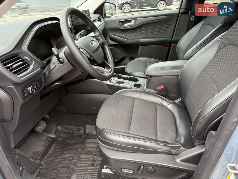 Внедорожник / Кроссовер Ford Escape 2023 в Киеве