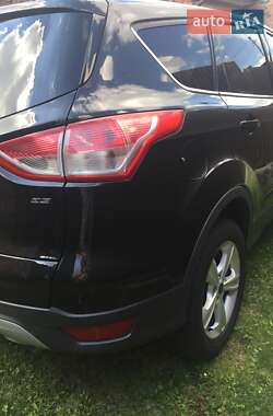 Позашляховик / Кросовер Ford Escape 2015 в Сокалі