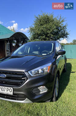 Позашляховик / Кросовер Ford Escape 2017 в 