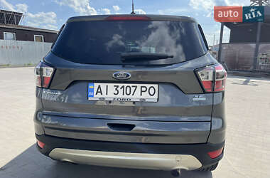 Позашляховик / Кросовер Ford Escape 2017 в 