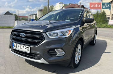 Позашляховик / Кросовер Ford Escape 2017 в 