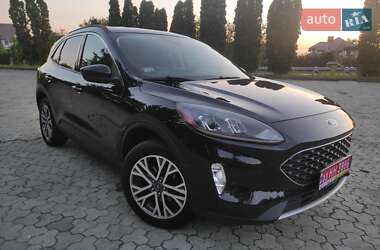Внедорожник / Кроссовер Ford Escape 2021 в 