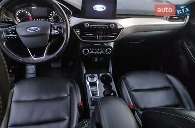 Внедорожник / Кроссовер Ford Escape 2021 в 