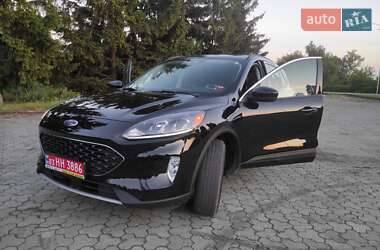Внедорожник / Кроссовер Ford Escape 2021 в 