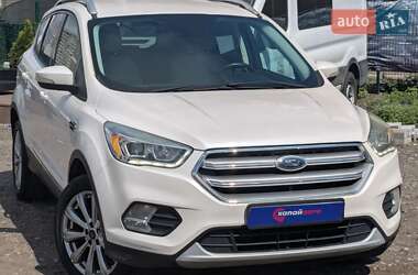 Внедорожник / Кроссовер Ford Escape 2016 в 
