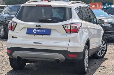 Внедорожник / Кроссовер Ford Escape 2016 в 