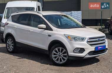 Внедорожник / Кроссовер Ford Escape 2016 в 