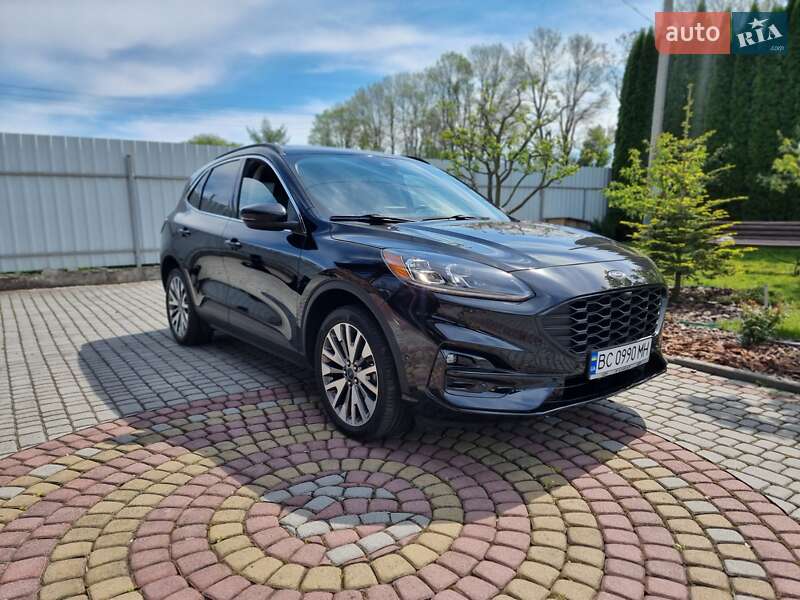 Внедорожник / Кроссовер Ford Escape 2020 в 