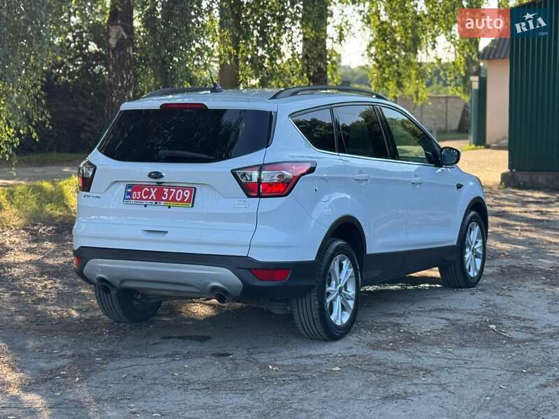 Внедорожник / Кроссовер Ford Escape 2018 в Дубно