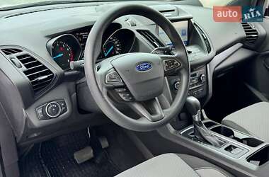 Внедорожник / Кроссовер Ford Escape 2016 в 