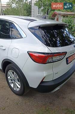 Внедорожник / Кроссовер Ford Escape 2022 в 