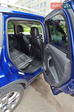 Внедорожник / Кроссовер Ford Escape 2013 в 