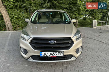 Позашляховик / Кросовер Ford Escape 2016 в Дублянах