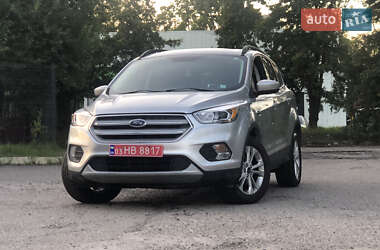 Внедорожник / Кроссовер Ford Escape 2016 в 
