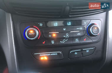 Внедорожник / Кроссовер Ford Escape 2016 в 