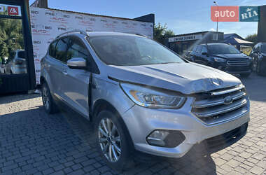 Внедорожник / Кроссовер Ford Escape 2016 в 