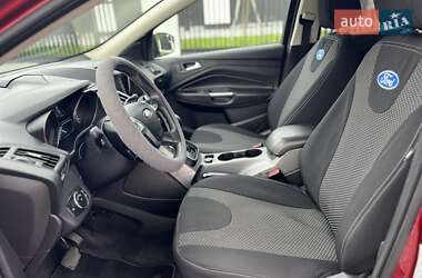Внедорожник / Кроссовер Ford Escape 2013 в 