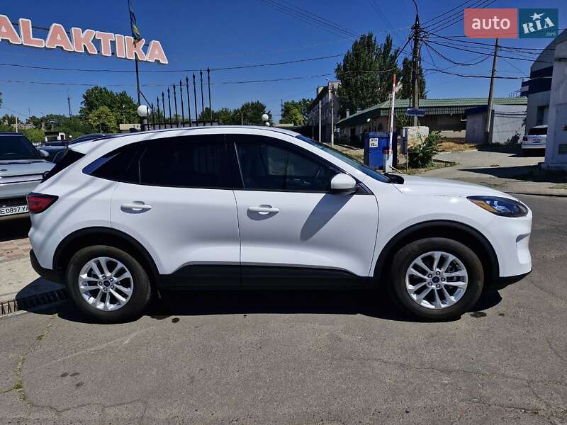 Внедорожник / Кроссовер Ford Escape 2021 в Николаеве