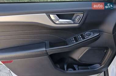 Внедорожник / Кроссовер Ford Escape 2021 в 
