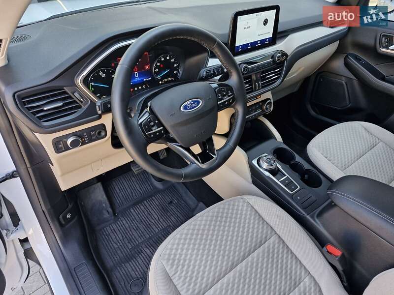 Внедорожник / Кроссовер Ford Escape 2021 в Николаеве