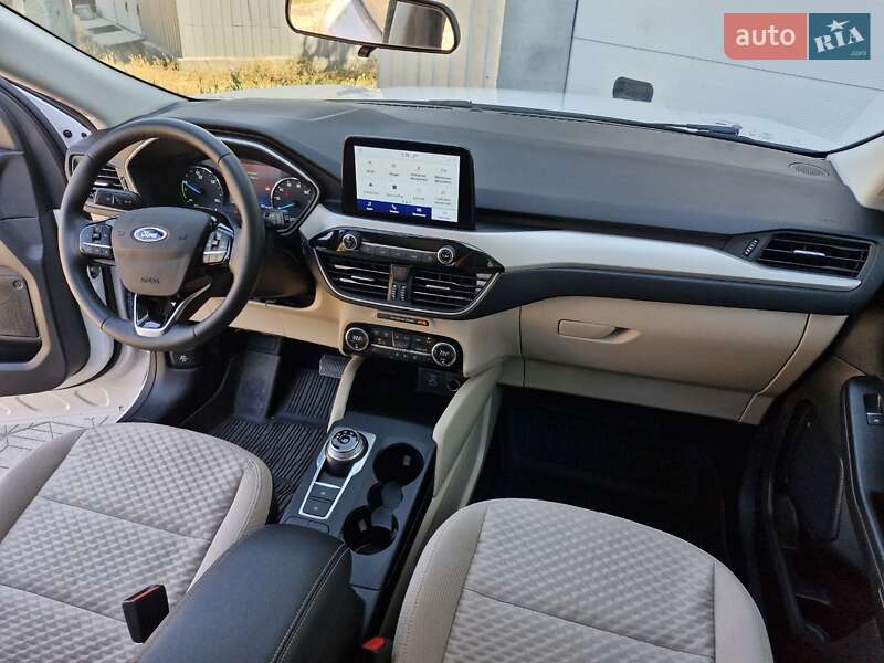 Внедорожник / Кроссовер Ford Escape 2021 в Николаеве