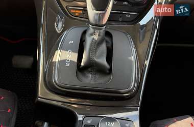Внедорожник / Кроссовер Ford Escape 2014 в 