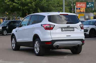 Внедорожник / Кроссовер Ford Escape 2016 в 