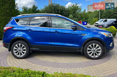 Внедорожник / Кроссовер Ford Escape 2017 в 