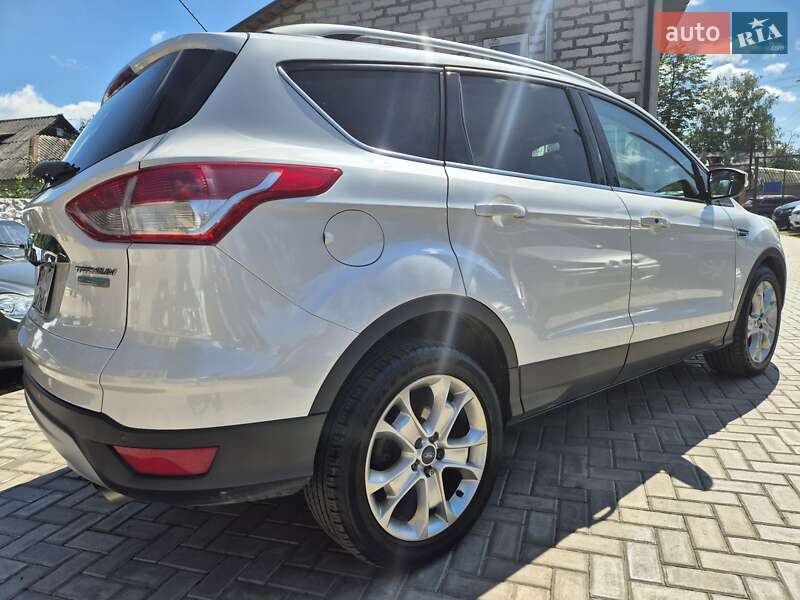 Позашляховик / Кросовер Ford Escape 2015 в Сумах