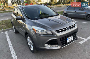 Внедорожник / Кроссовер Ford Escape 2014 в 