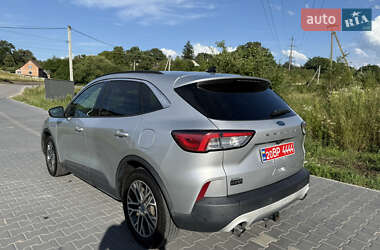 Внедорожник / Кроссовер Ford Escape 2020 в 