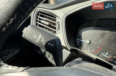 Внедорожник / Кроссовер Ford Escape 2020 в 