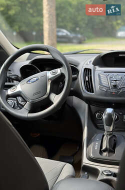 Внедорожник / Кроссовер Ford Escape 2014 в 