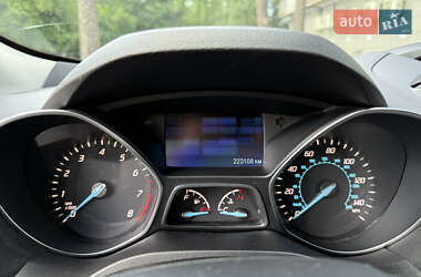 Внедорожник / Кроссовер Ford Escape 2014 в 