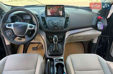 Внедорожник / Кроссовер Ford Escape 2015 в 