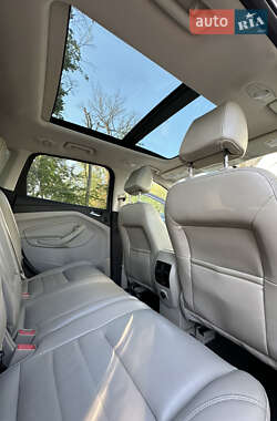 Внедорожник / Кроссовер Ford Escape 2012 в 
