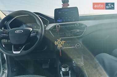 Внедорожник / Кроссовер Ford Escape 2020 в 