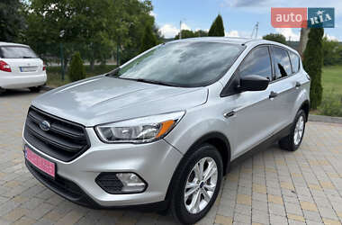 Внедорожник / Кроссовер Ford Escape 2017 в 
