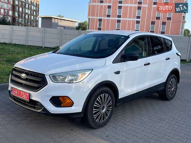 Внедорожник / Кроссовер Ford Escape 2016 в 