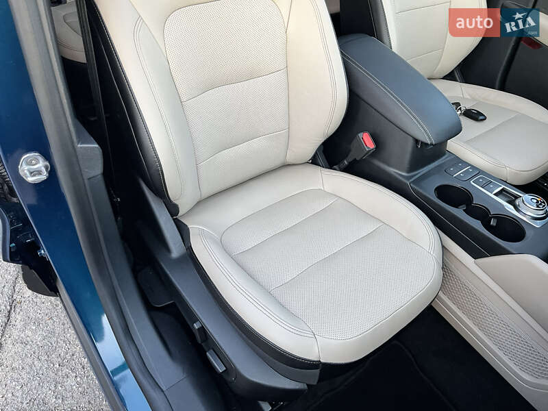 Позашляховик / Кросовер Ford Escape 2020 в Василькові
