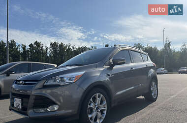 Внедорожник / Кроссовер Ford Escape 2014 в 