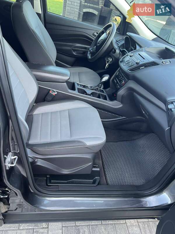 Внедорожник / Кроссовер Ford Escape 2018 в Городенке