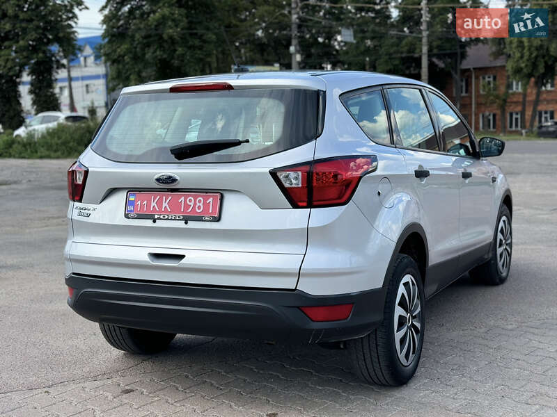 Внедорожник / Кроссовер Ford Escape 2019 в Сумах