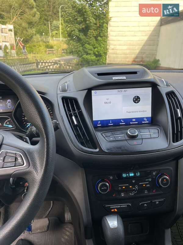 Внедорожник / Кроссовер Ford Escape 2016 в Ужгороде