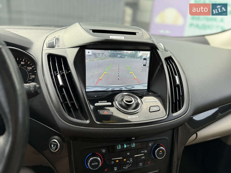 Внедорожник / Кроссовер Ford Escape 2016 в Черкассах