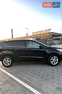 Внедорожник / Кроссовер Ford Escape 2017 в 