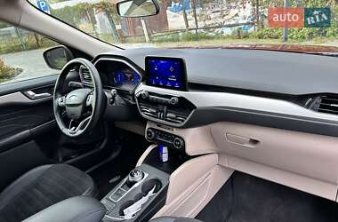 Внедорожник / Кроссовер Ford Escape 2019 в 