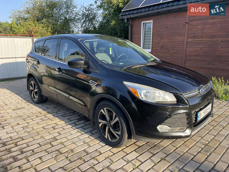 Внедорожник / Кроссовер Ford Escape 2015 в Полтаве