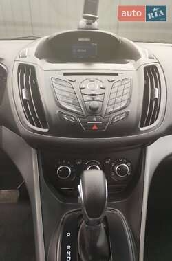 Внедорожник / Кроссовер Ford Escape 2014 в 